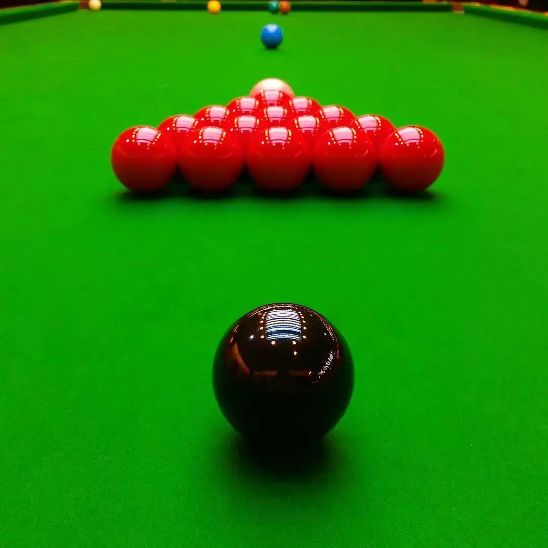 《2023斯诺克北爱尔兰公开赛》：塞尔特VS利索夫斯基！速度与激情的碰撞，谁能笑到最后？