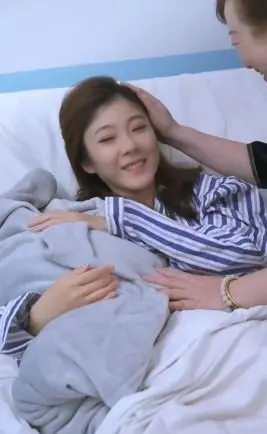 《天才萌宝：爹地请抱走妈咪》：萌宝助攻，一段不期而遇的“虐恋情深”能否迎来温馨结局？