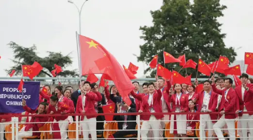 2024巴黎奥运会开幕式：一场融合历史与未来的视觉盛宴，点燃全球体育激情！